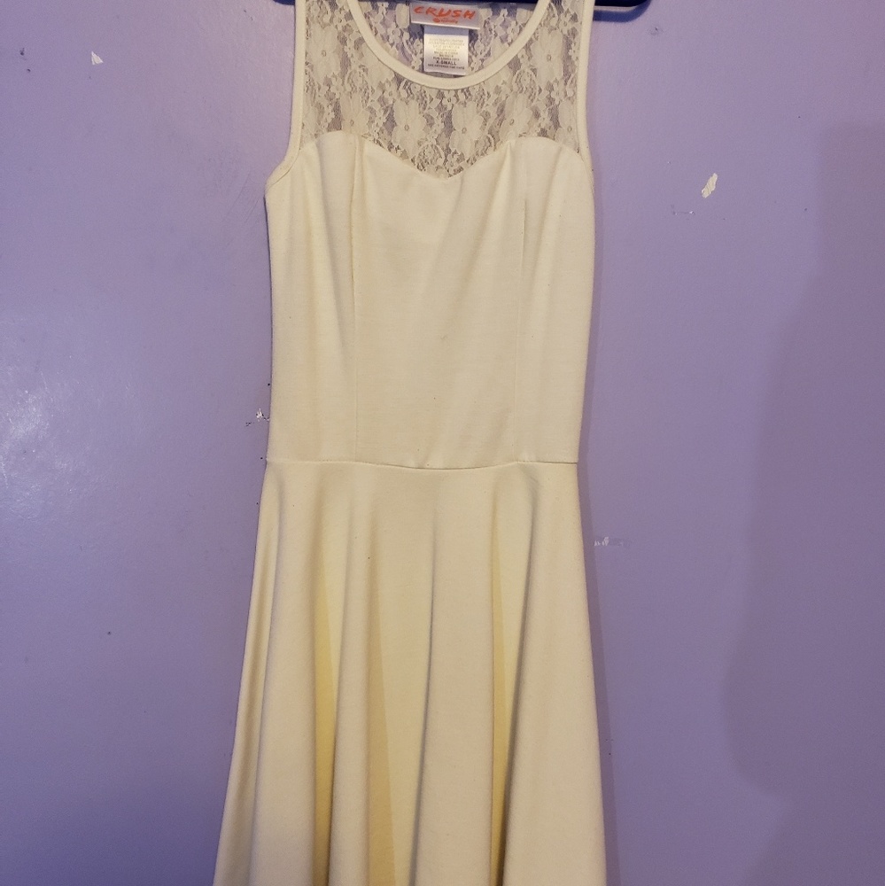 Dresses - Picture 6 of 7